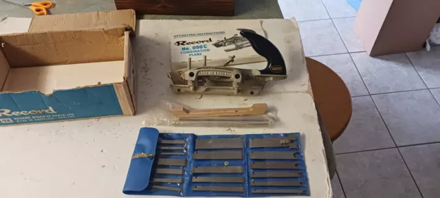 Vintage RECORD No. 050C Combination Plane, Complete with cutters, Original Box
