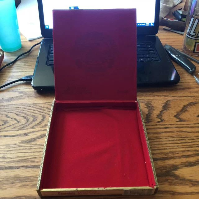 Cigar box for 10 Churchill VENCEDOR cigars Hand made in the Canary Islands  ! 3