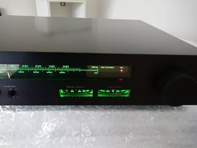 Yamaha T-1 Stereo Tuner