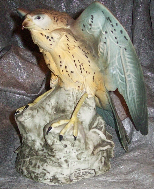 LARGE ITALIAN CAPODIMONTE SCULPTURE FIGURINE of COOPER'S HAWK by CARLO