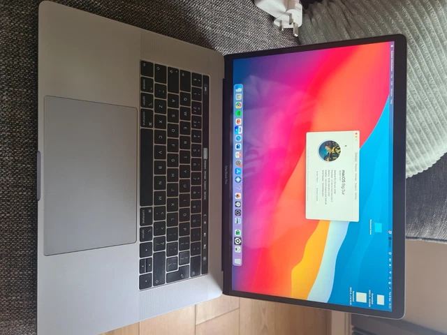 Apple MacBook Pro 15.4"" (512GB SSD, Intel Core i7 8th Gen. 4.3GHz, 16GB) Space