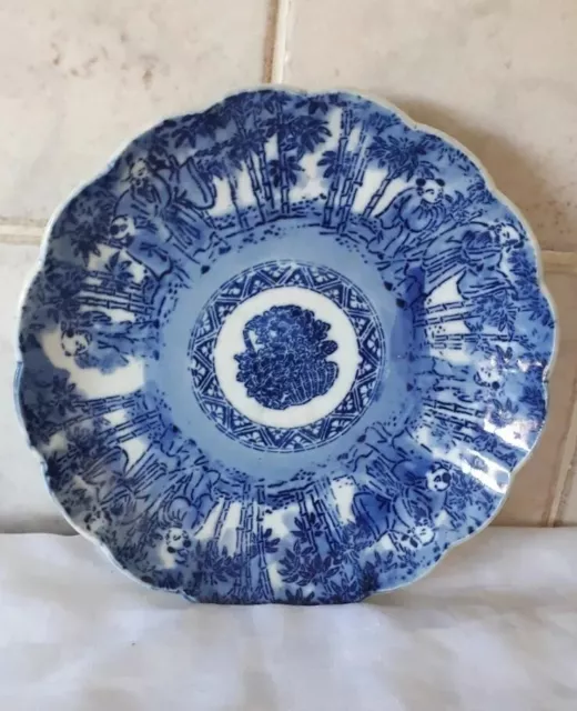 Antique Japanese Imari Porcelain Blue/White Scalloped Edge Plate - Meiji Period