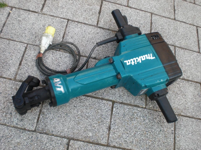 Image of Makita HM1100C demolition hammer at Amazon website