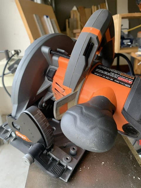 RIDGID R3204 12 Amp Corded 6 1 2 in. Magnesium Framing Circular