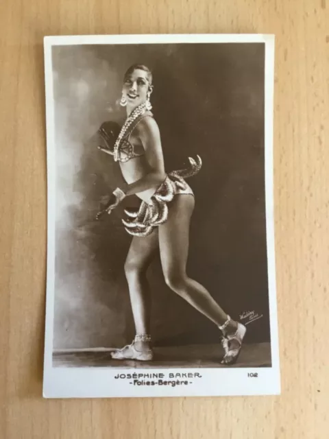 Josephine Baker - Starpostkarte Nr. 102