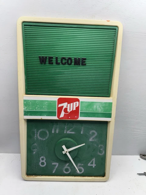 VINTAGE 7 UP Hanging Wall Clock Menu Board Sign Advertisement