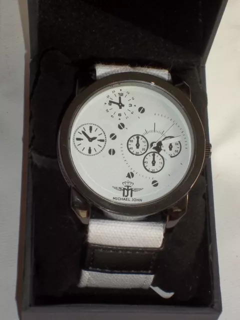 Montre Michael John - Fourni Avec Sa Boite + 1 Pile Offerte - Produit Neuf