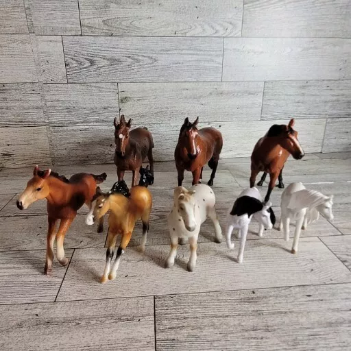 Lot of 8 Assorted Horses Dwallc, Breyer Reeves, Terra By Battat and Scheich