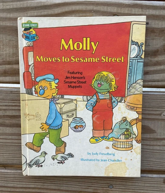 Sesame Book Club Molly Moves to Sesame Street