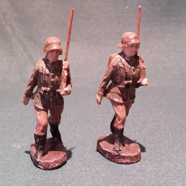 Vintage Elastolin / Preiser composition German WW2 toy soldiers x 2 3