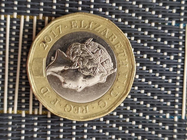 One Pound Münze 2017 Wert In Euro MONETA RARA ONE Pound sterlina Regina Elisabetta 2017 EUR 1.500,00