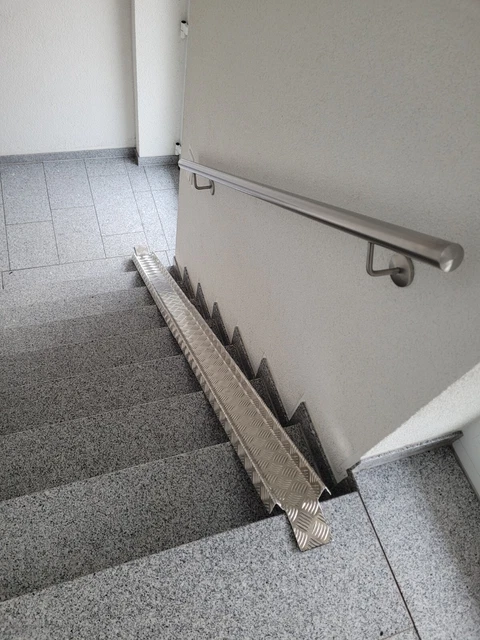 Wunderschne Fahrradrampe Fr Kellertreppe Ohne Bohren Ebenbild