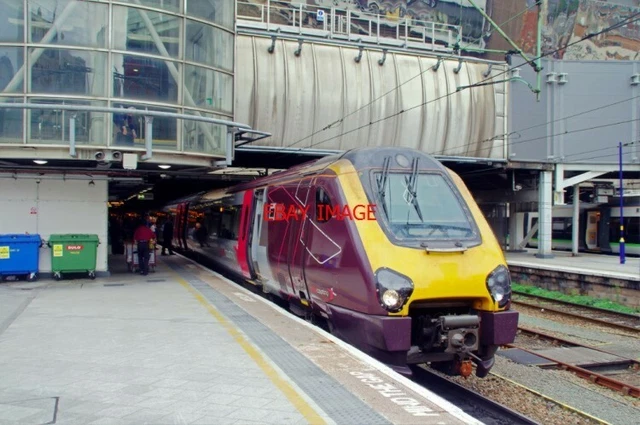 PHOTO CROSS Country Trains Class 220 Diesel-Electric Multiple Unit 220 ...
