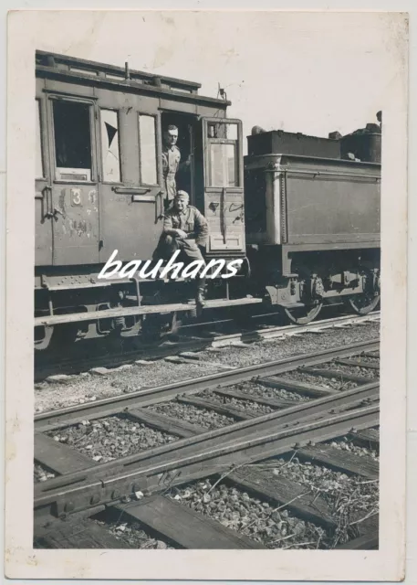 Foto Eisenbahn-Soldaten-Wehrmacht Frankreich  2.WK (Q875)