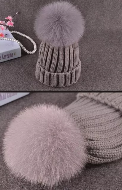 Cappello Di Lana Grigio Con Pom Pom Pelliccia naturale Di Volpe Al 100%