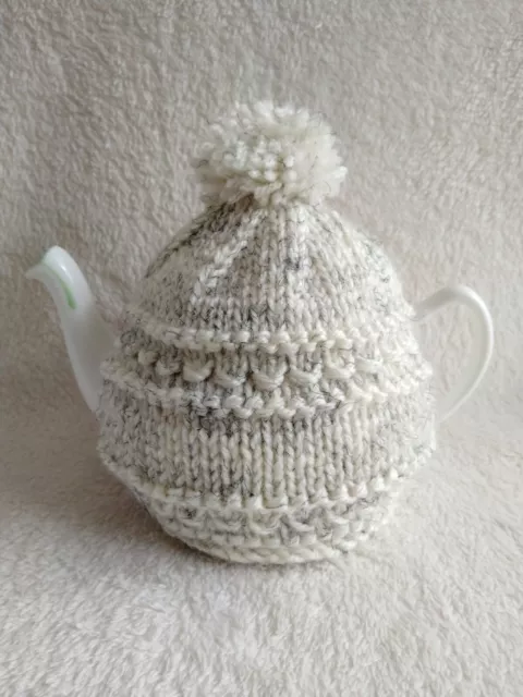 hand knitted medium teacosy