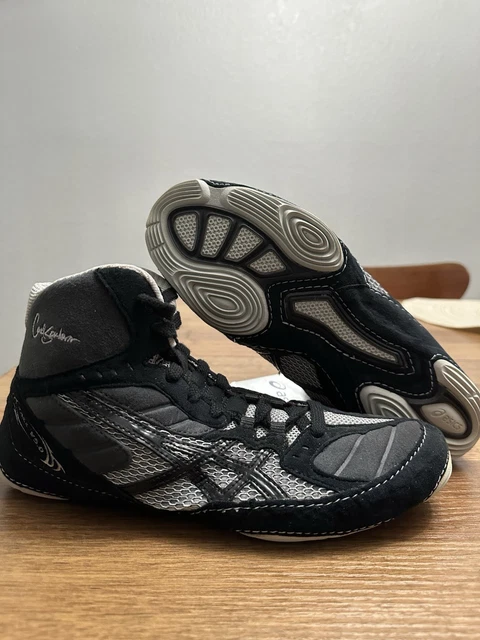 ASICS NEW SIZE 9 Cael Sanderson V5.0 RARE Wrestling Shoes  display picture 1