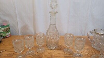 Vintage Clear Cut Crystal Glass Liquor Decanter With Stopper 5 chalice cups