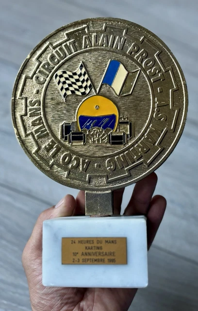 AUTOMOBILIA ÉPINGLETTE BOUTONNIÈRE Enamel Rallye Monte Carlo Commissaire 226618029552