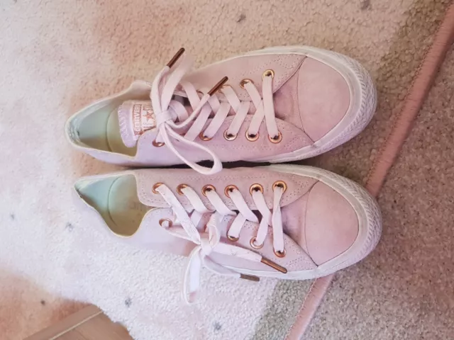 Rose gold converse size 6 hotsell