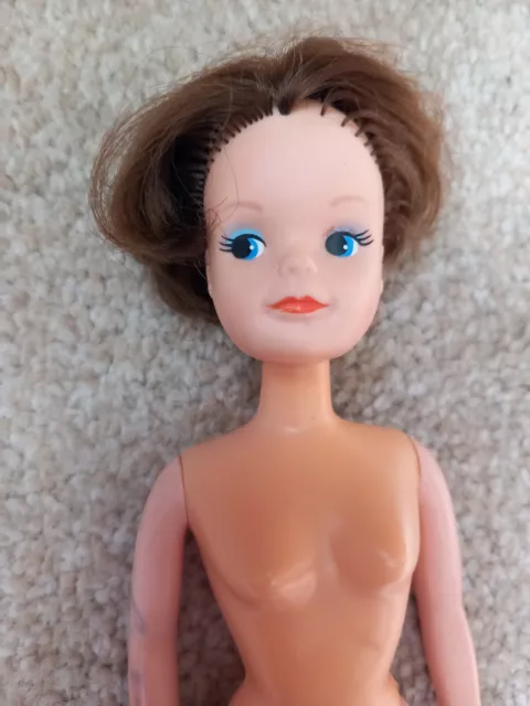 Brünette Smirky Vintage Sindy Puppe