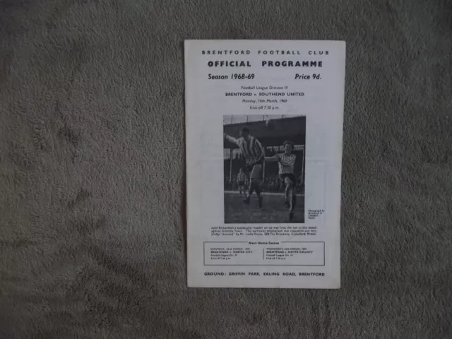 1968-69 Brentford  v Southend  United  - Division 4