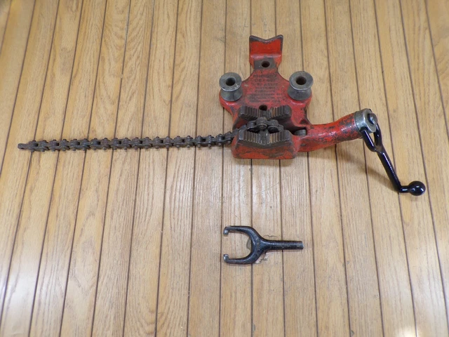 RIDGID BC-410 TOP SCREW BENCH PIPE CHAIN VICE 1/8”-To 4 INCH CLAMP TOOL