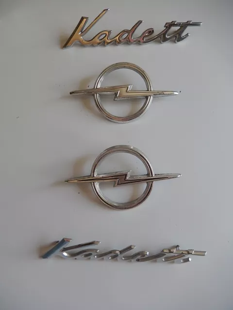 lot sigles et rétroviseur Opel Kadett l  1968 très bel état