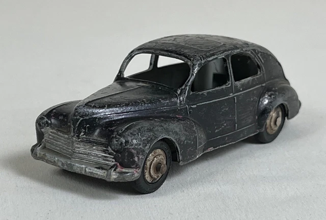 Dinky Toy Ancienne Peugeot 203 – Meccano – Miniature De Collection Avec Lunette