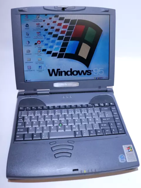 Windows 95 Vintage Laptop Toshiba Satellite Pro 4200 550 MHz 6 GB COM RS232  Win