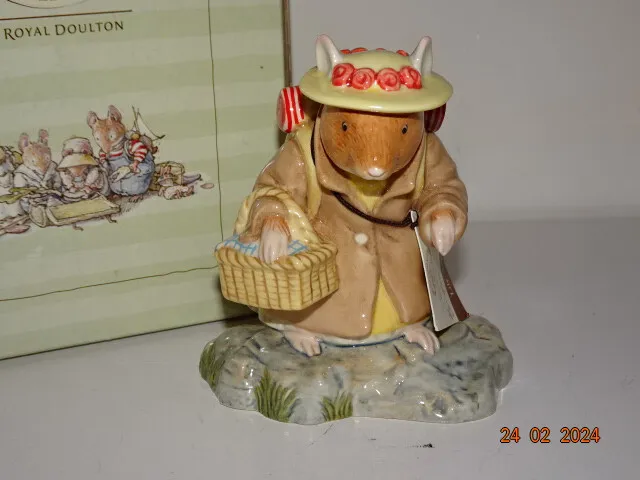 Royal Doulton Brambly Hedge Figure Lily Weaver