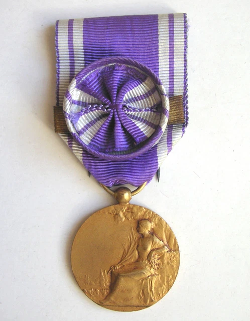 MEDAILLE D' HONNEUR Des Services Benevoles EUR 10,00 - PicClick FR