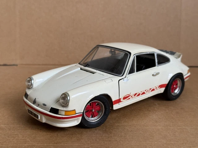PORSCHE 911 RS 2,7 1973 1/43 JOUEF ÉVOLUTION PORSCHE 911 RS 2,7 1973 1/43 JOUEF ÉVOLUTION