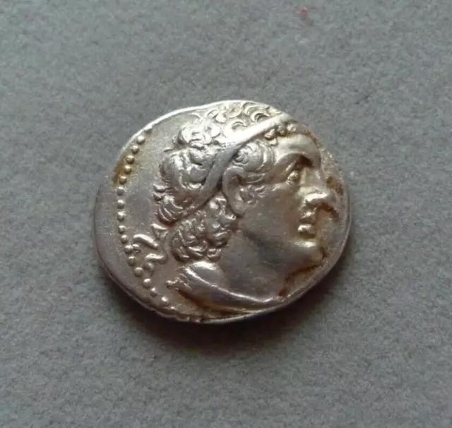 Ptolemy II Philadelphos. Dated 266/5 BC. Tyre AR Tetradrachm