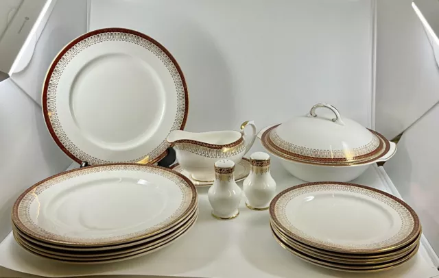 ROYAL GRAFTON MAJESTIC 18 PIECE DINNER SET Sh53