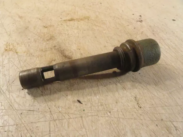 John Deere A B G Power Trol Early Style Hydraulic Plug AA4980R shear clip