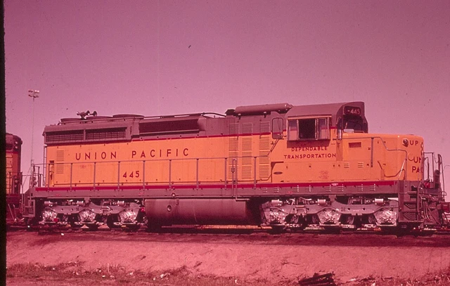 Railroad Slide - Union Pacific #445 EMD SD24 Locomotive 1972 Vintage Train UP