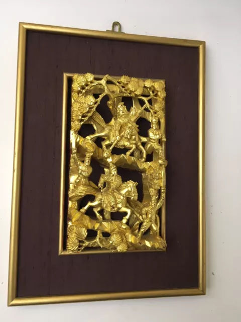PANNEAU EN BOIS SCULPTÉ LAQUÉ DORÉ BAS RELIEF Chinois