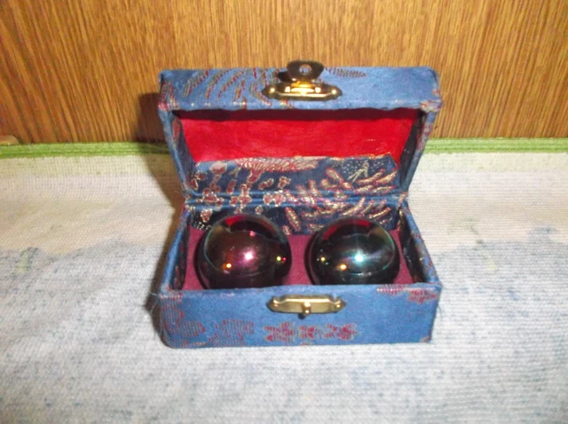 Lot De Deux Boules De Massage Chinoises - Reflexologie - En Coffret