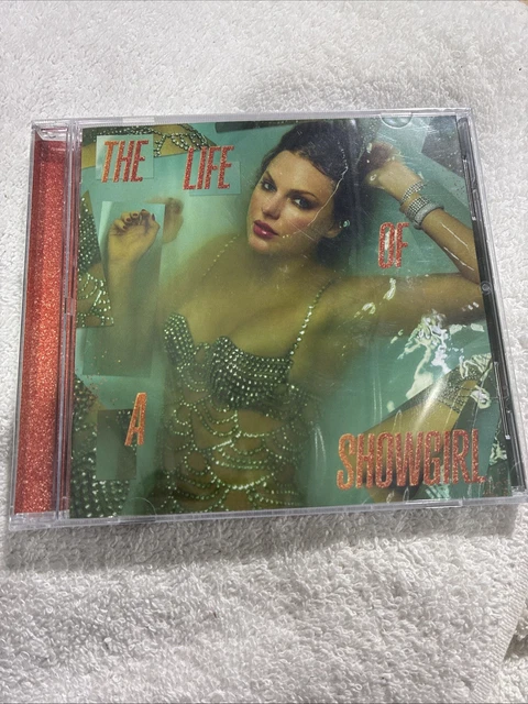 TAYLOR SWIFT THE Life Of A Showgirl 2025 Original CD New Sealed TAYLOR SWIFT THE Life Of A Showgirl 2025 Original CD New Sealed