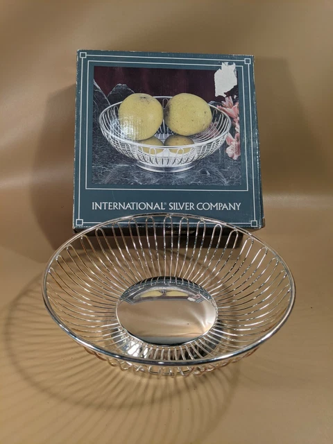 Vintage International Silver Company Silver Plated Round Wire Fruit Basket