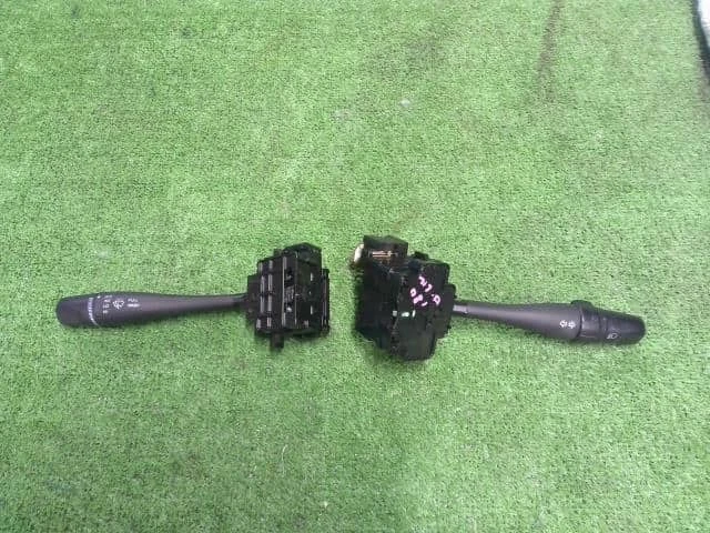 NISSAN Laurel 1997 GF-GC35 Combination Switch 255405L370 [Used] [PA84026935]