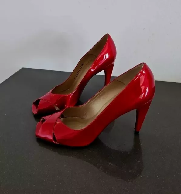 Stuart Weitzman Red Patent Leather Peeptoe Heels Sz 10.5 M