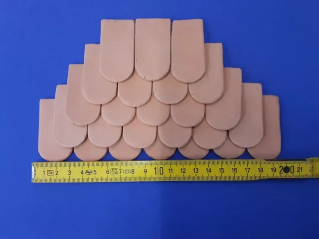 Bastelbedarf 100 Mini-Tonziegel Schindeln Ziegel Tonziegel 53x28x3 mm neu