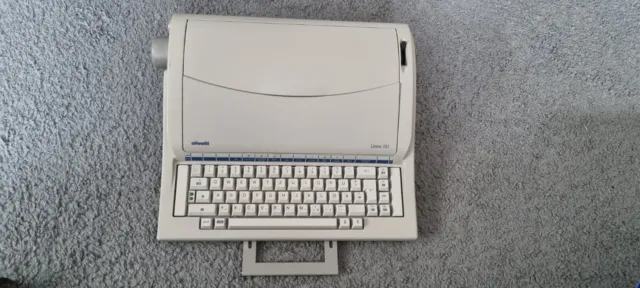 Olivetti Linea 101 - portable elektrische Schreibmaschine, Typewriter