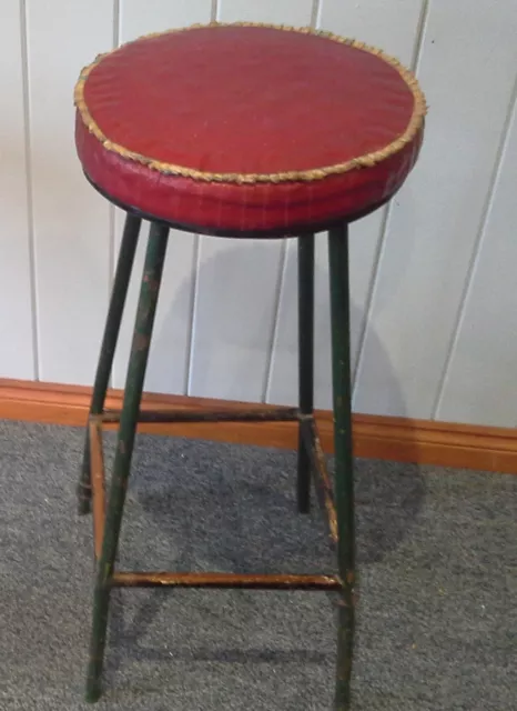 retro vinyl bar stool vintage red textured vinyl with floral vinyl frill PU 4305