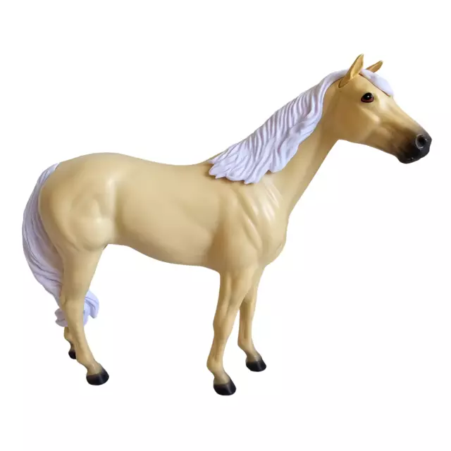 Breyer Horse Latte Horse Animal Toy Figure Blonde White Mane Brown Eyes 7"