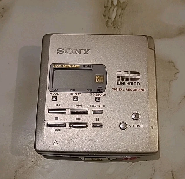 Lecteur/enregistreur MiniDisc Sharp MD-MT831H(GL) – Pour Pièces Ou Réparation