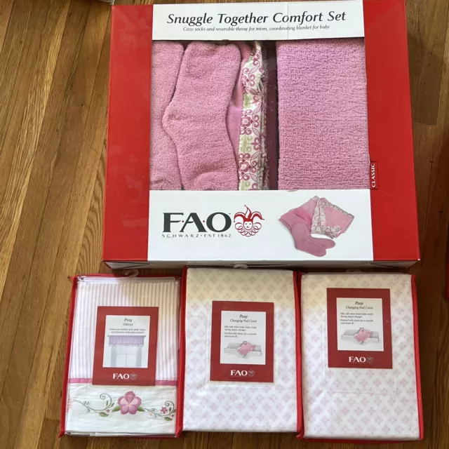 FAO Schwarz Girls Kids Room  Lot Valance Pad Changing Pad Cover  Blanket New