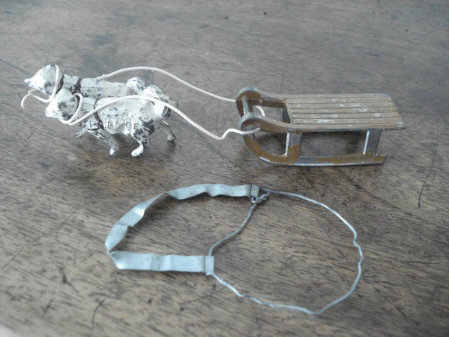 QUIRALU 1 CHIEN de traineau plus 1 chien - Figurine Aluminium EUR 14,00 - FR